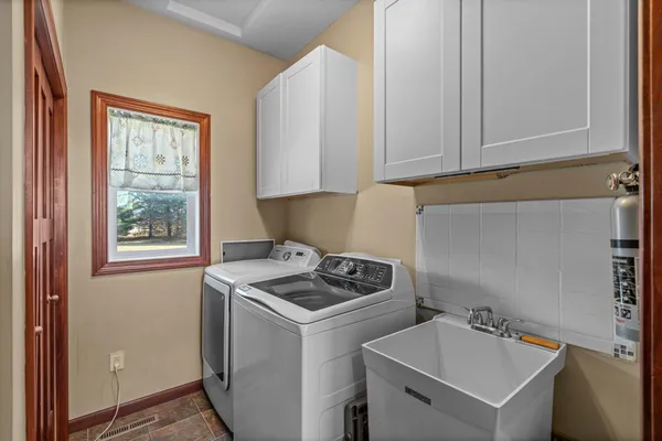 $799,900 | 485 Rosewood Road, Northfield, MN 55057