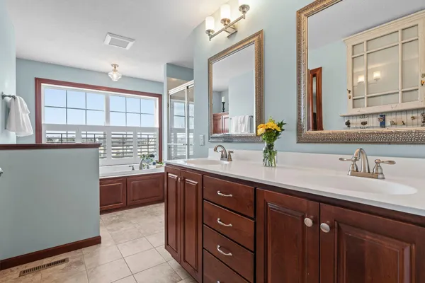 $799,900 | 485 Rosewood Road, Northfield, MN 55057