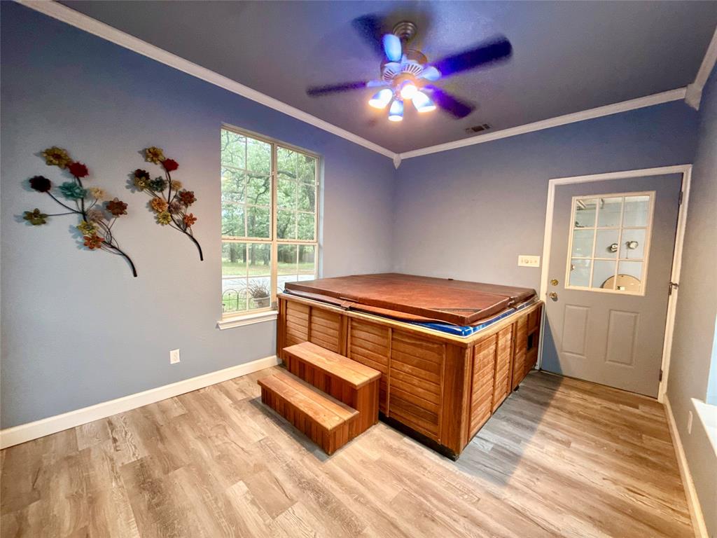 4216 Greenwood Road Weatherford, TX 76088 - Photo 6 of 26 Imagine having your own private hot tub room!