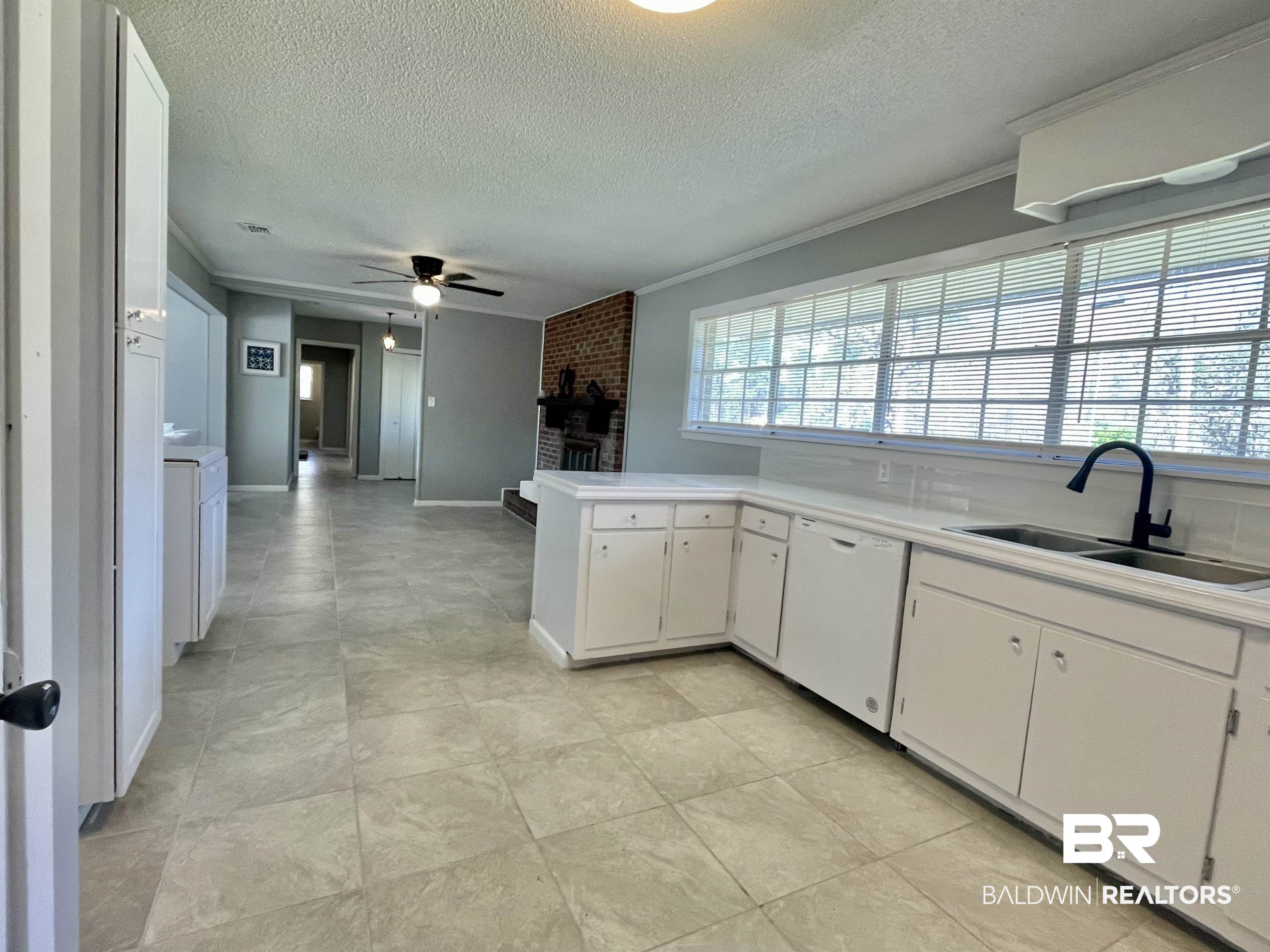 98 White Road Brewton, AL 36426 - Photo 6 of 49