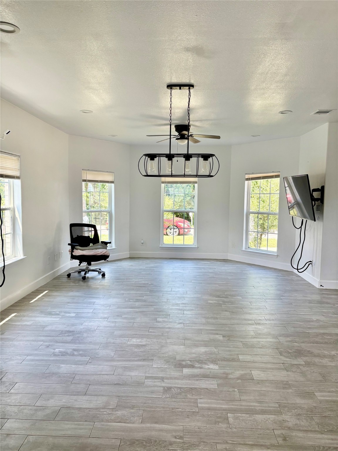 4827 1st Street Houston, TX 77504 - Photo 4 of 45