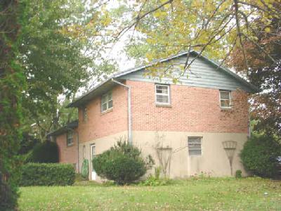 683 East Dell Road Bath, PA 18014 - Photo 2 of 3
