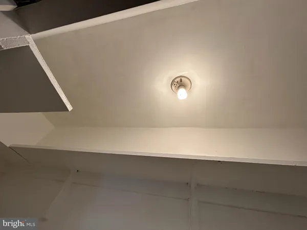 a view of a utility room