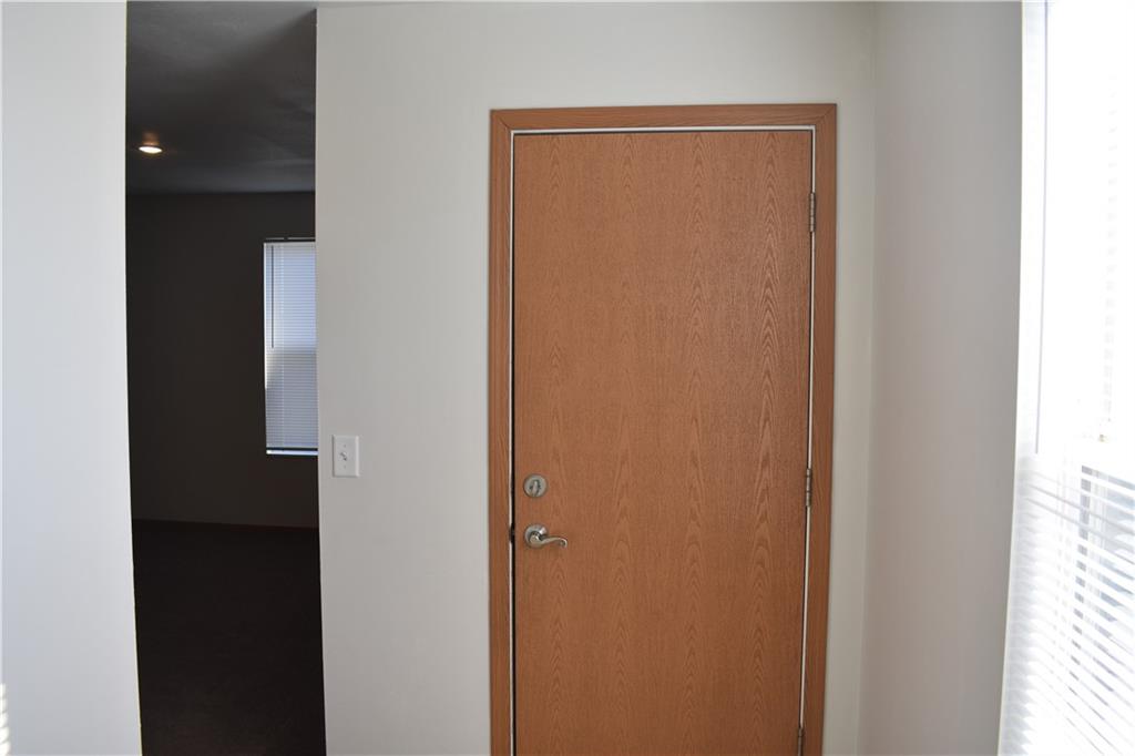 11789 Ridgeway Drive St. Joseph, MO 64505 - Photo 2 of 22