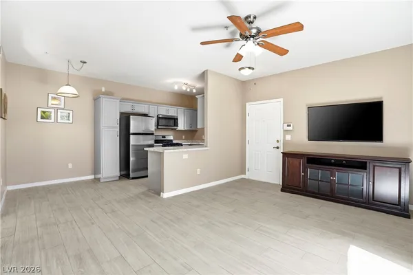$1,800 | 2291 West Horizon Ridge Parkway, Unit 13175, Henderson, NV 89052