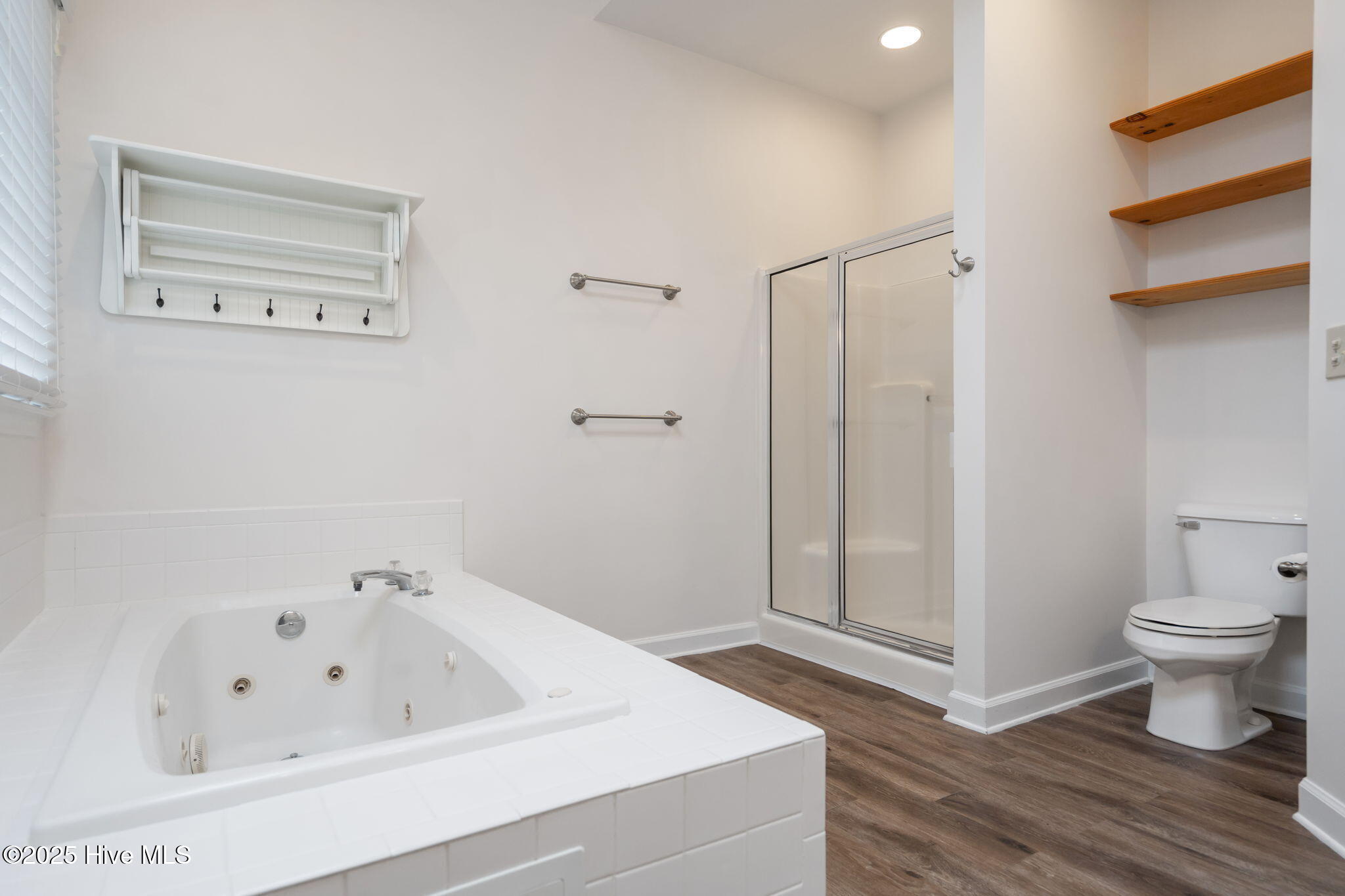 221 Windsong Road Wilmington, NC 28411 - Photo 27 of 50 66-web-or-mls-DSC05165