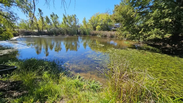 $1,300 | 170 Interstate Drive, Unit B, Buda, TX 78610