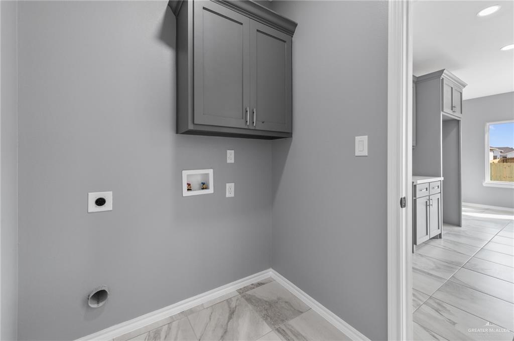 18022 Spruce Street Combes, TX 78552 - Photo 11 of 17