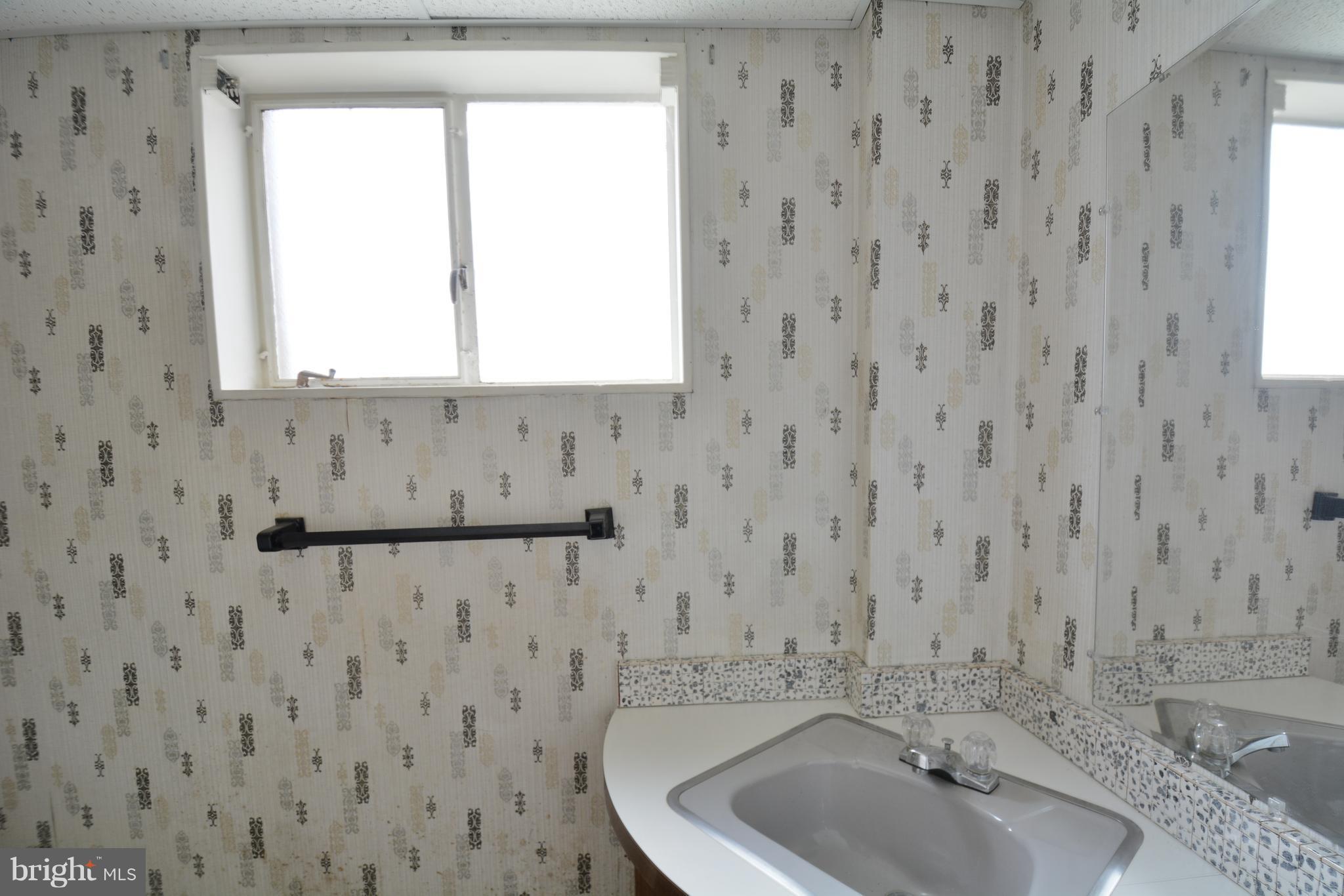 5807 Flanders Street Springfield, VA 22150 - Photo 24 of 30 Bath