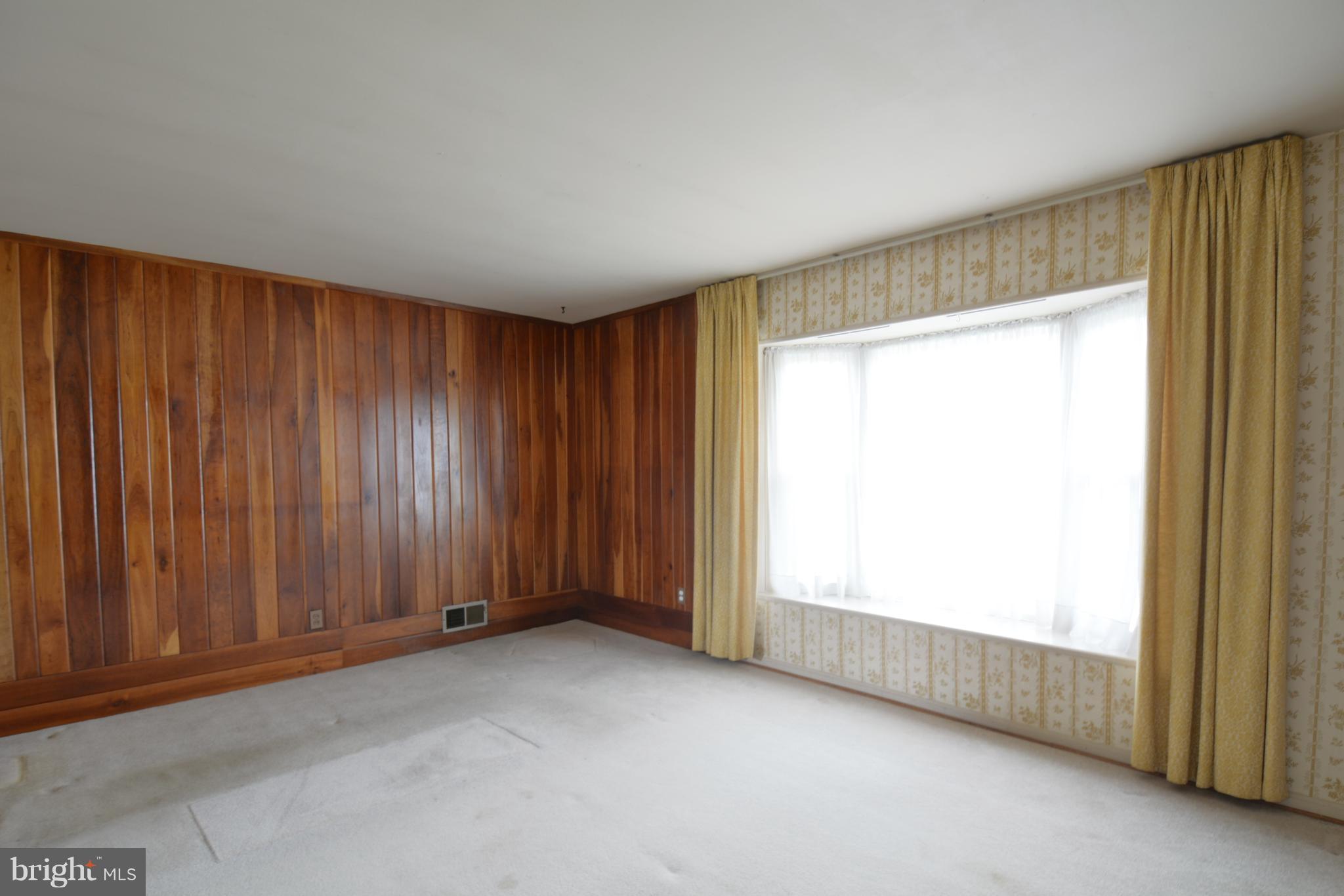 5807 Flanders Street Springfield, VA 22150 - Photo 10 of 30 Family Room