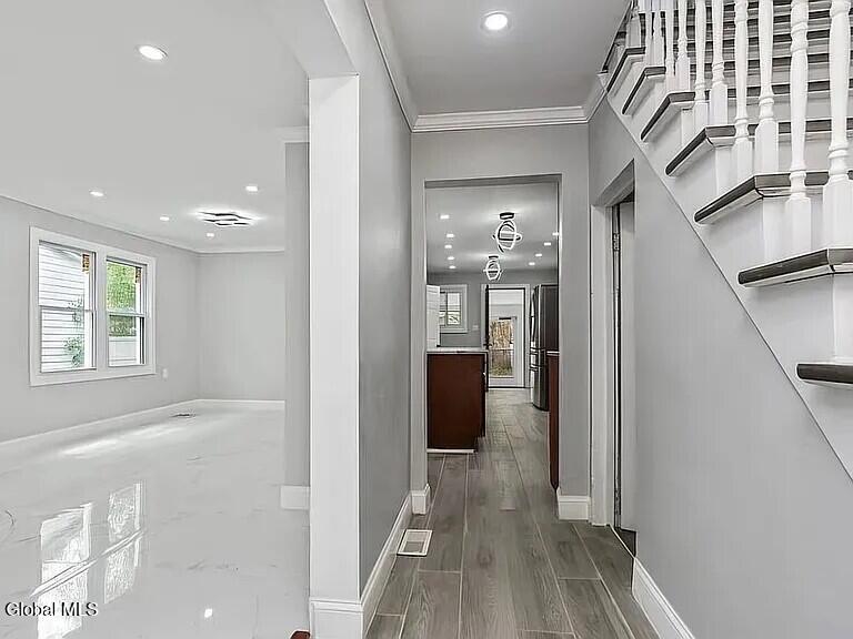 1684 Lake Boulevard Schenectady, NY 12304 - Photo 3 of 12 IMG_5155 (1)