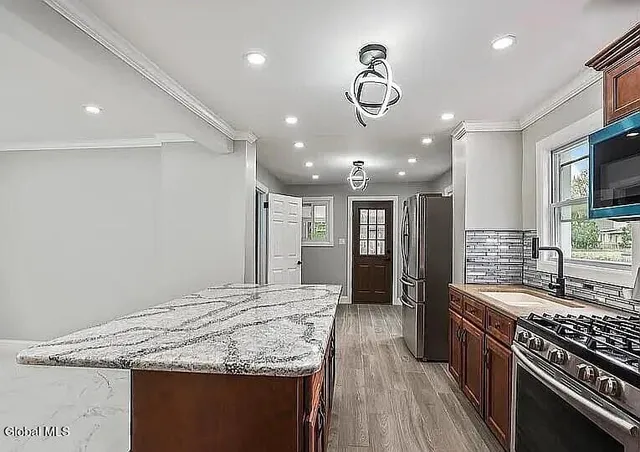 $295,000 | 1684 Lake Boulevard, Schenectady, NY 12304