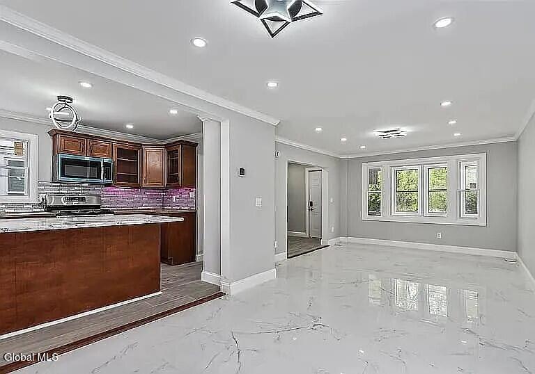 1684 Lake Boulevard Schenectady, NY 12304 - Photo 8 of 12 IMG_5158 (1)