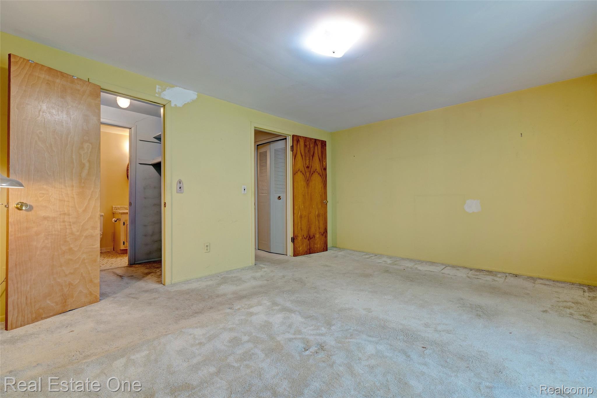 4456 15 Mile Road Sterling Heights, MI 48310 - Photo 20 of 31 22) Upstairs Bedroom 2.jpg