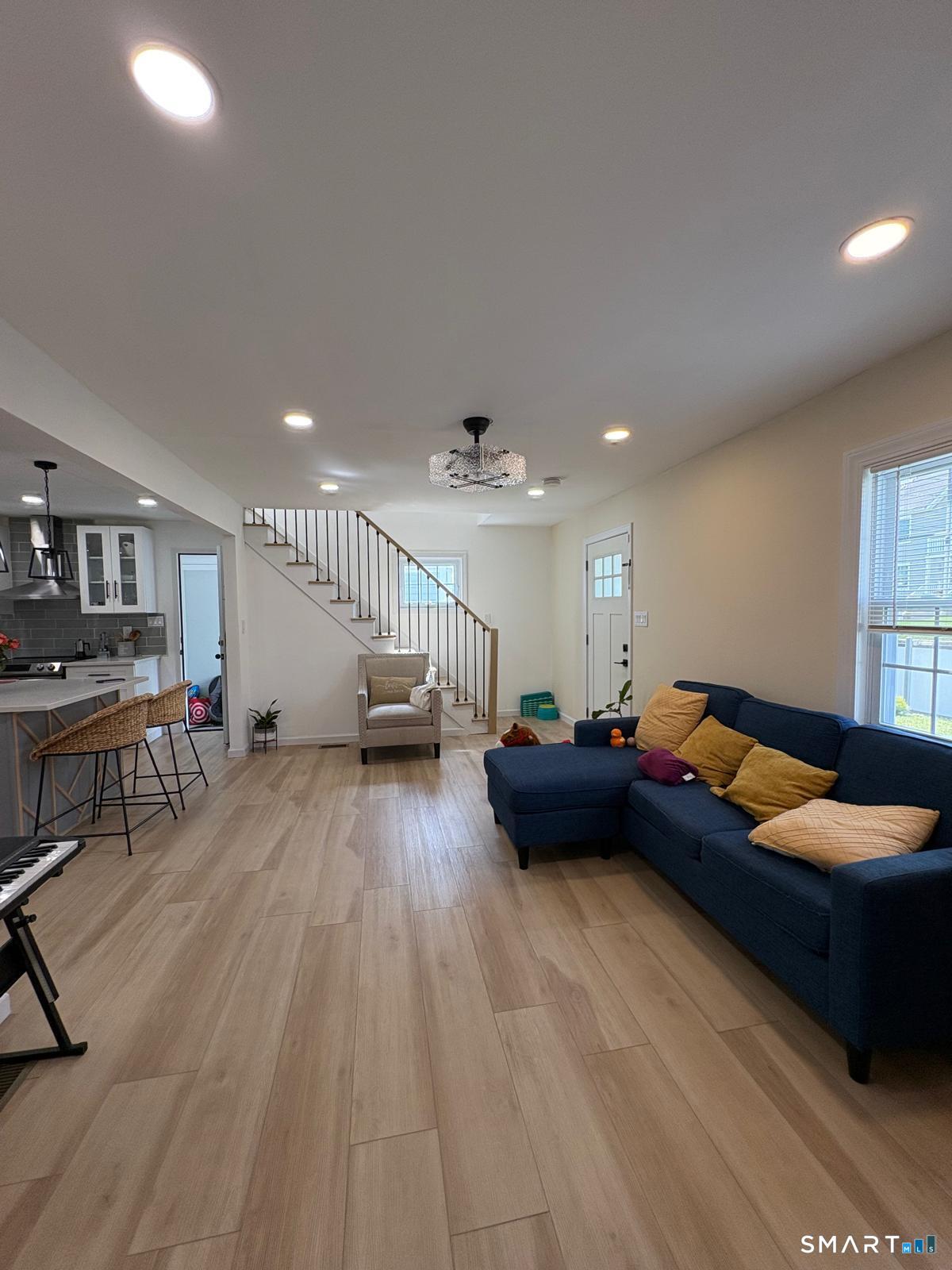 350 Roger Williams Road Bridgeport, CT 06610 - Photo 4 of 21 Gallery Image 4