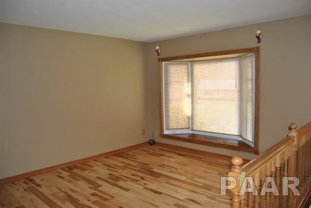 1906 Sheridan Road Pekin, IL 61554 - Photo 3 of 26
