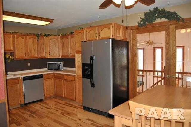 1906 Sheridan Road Pekin, IL 61554 - Photo 8 of 26