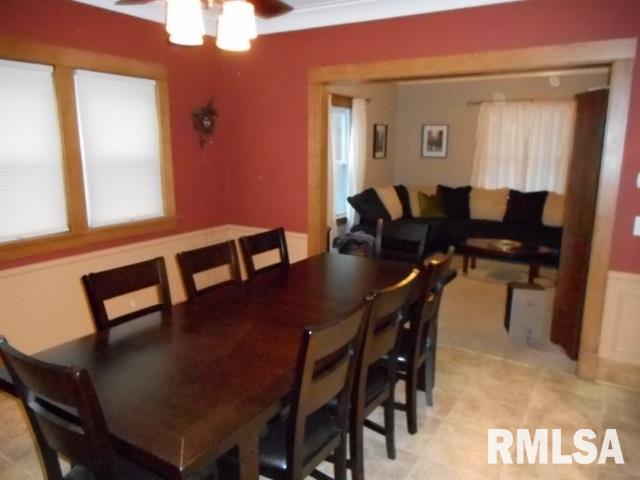 1004 Pershing Boulevard Clinton, IA 52732 - Photo 4 of 18 Gallery Image 4