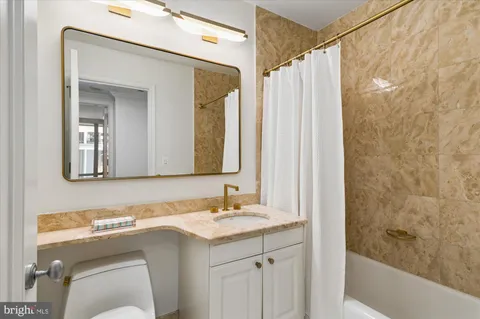 $1,100,000 | 1155 23rd Street Northwest, Unit 5L, Washington, DC 20037