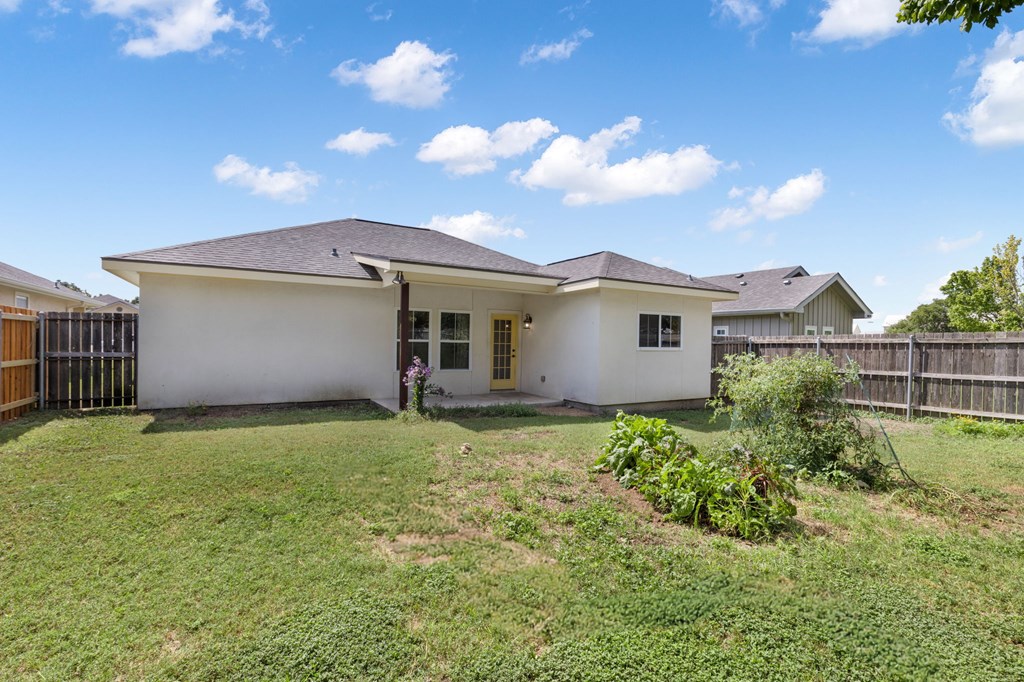 1904 Weston Loop Kerrville, TX 78028 - Photo 24 of 27