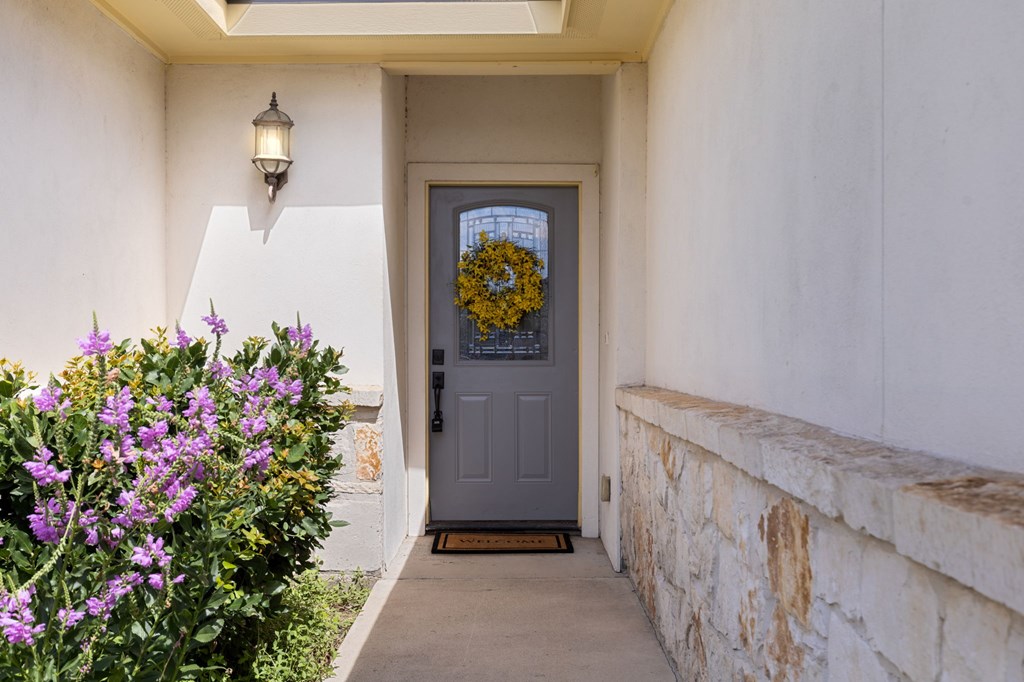 1904 Weston Loop Kerrville, TX 78028 - Photo 4 of 27