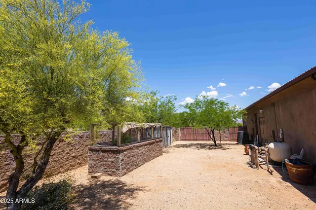$2,275,000 | 14317 East Lowden Court, Scottsdale, AZ 85262