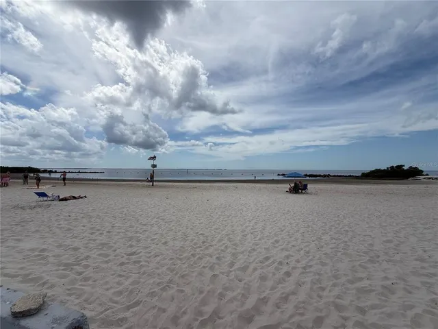 $23,900 | 326 West Homeway Loop, Citrus Springs, FL 34434