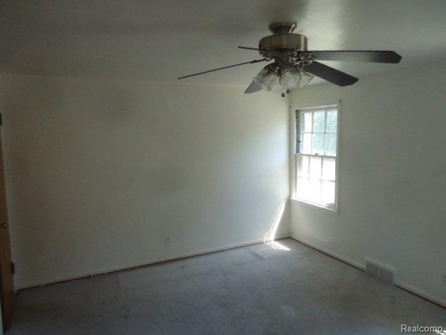 16753 Edinborough Road Detroit, MI 48219 - Photo 14 of 29 261-901929 - bdrm 2-3.JPG