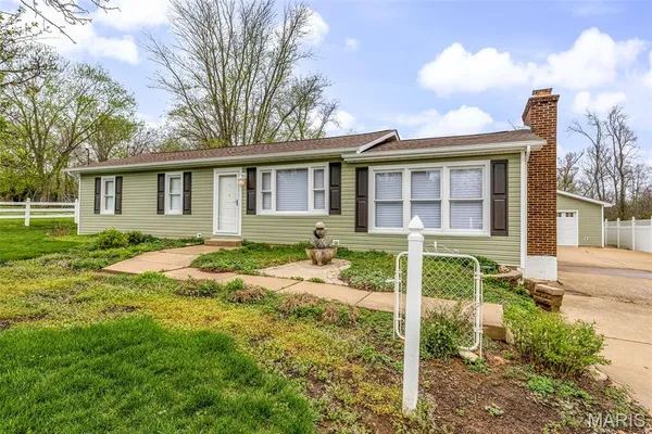 $210,000 | 9192 Patricia Lane, Pevely, MO 63070