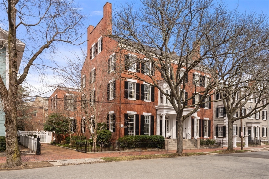 40 Chestnut Street Salem, MA 01970 - Photo 5 of 41