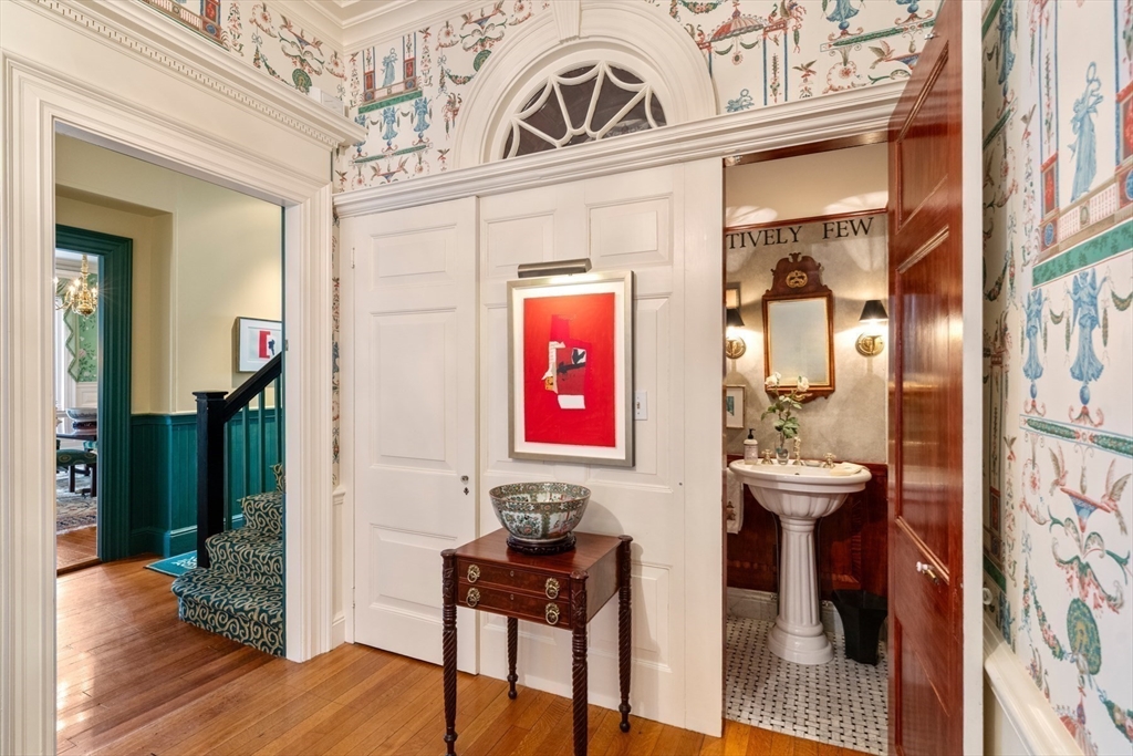 40 Chestnut Street Salem, MA 01970 - Photo 8 of 41