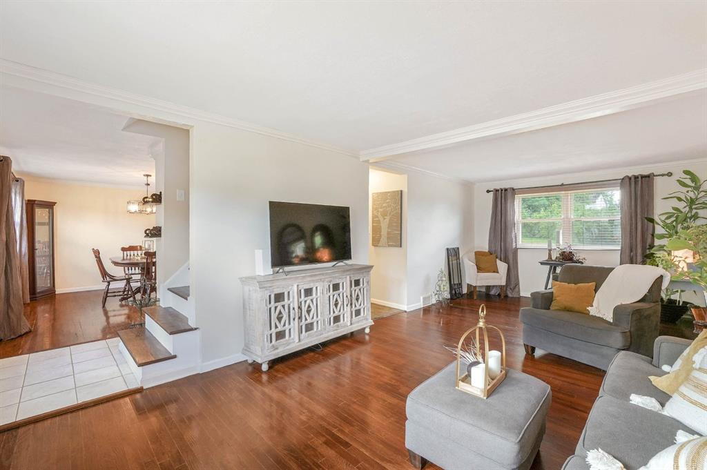 32 Carlsbad Road Pittsburgh, PA 15239 - Photo 5 of 23 Gallery Image 5