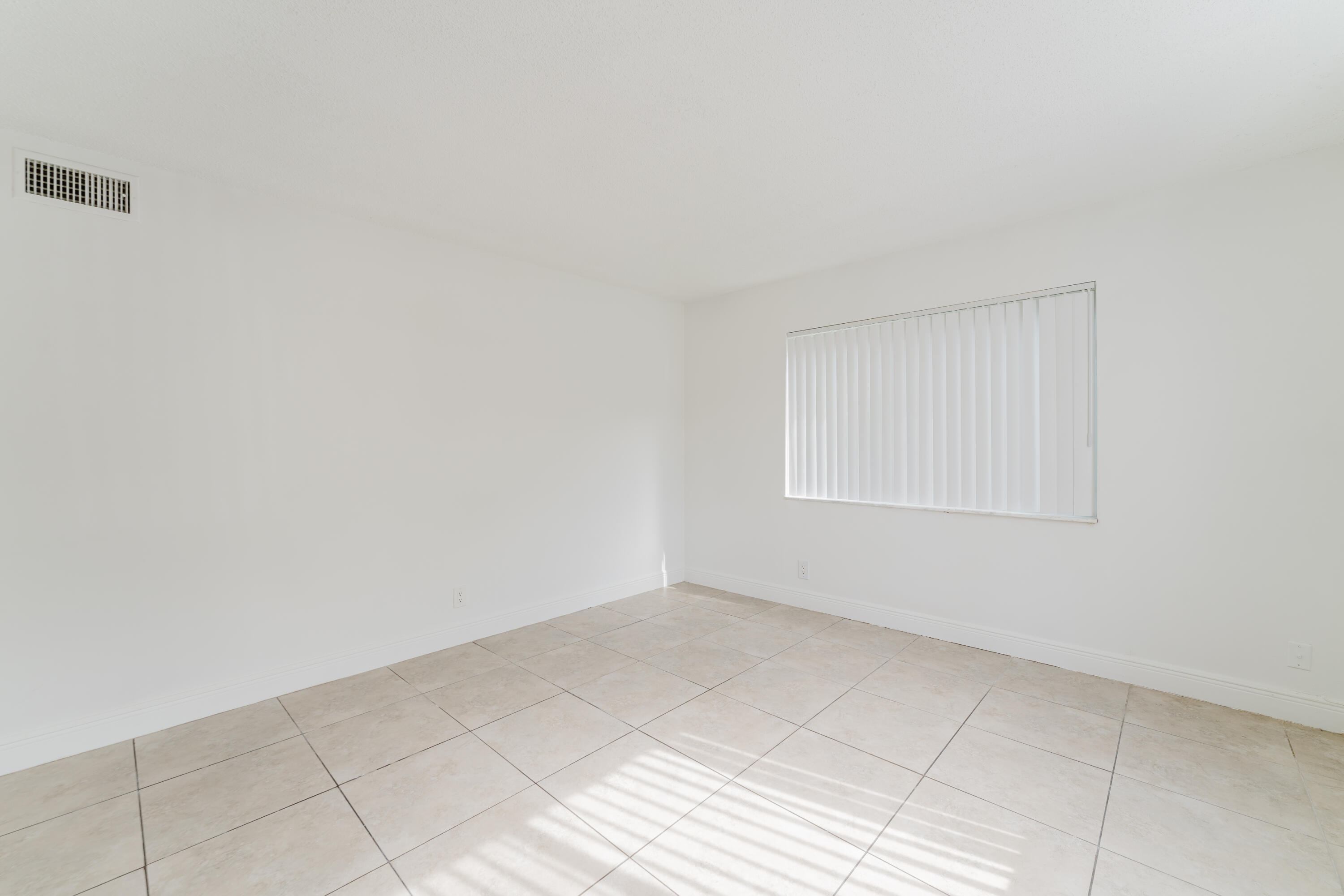 1220 Northwest 16th Avenue Boca Raton, FL 33486 - Photo 8 of 23 sw-5
