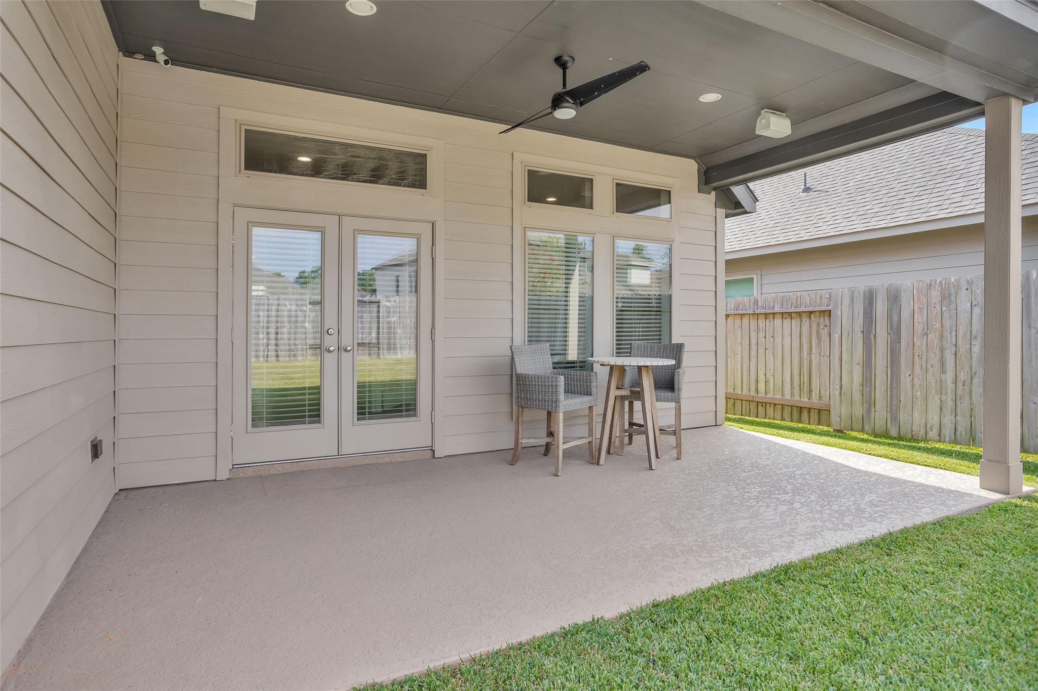 549 Cedar Harbor Court Conroe, TX 77304 - Photo 2 of 25 Covered patio