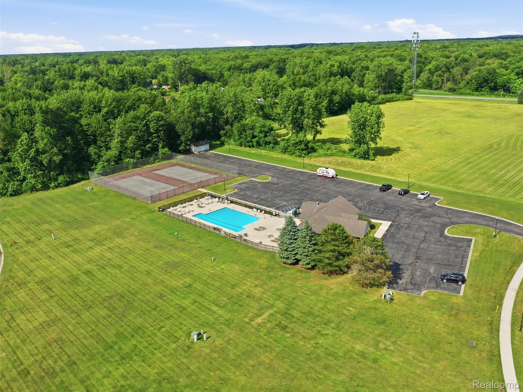 23621 Crescent Ridge Drive New Boston, MI 48164 - Photo 45 of 45 11-DJI_0976.jpg