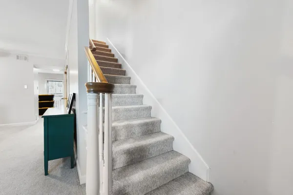 a view of a livingroom with furniture