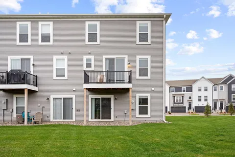 $434,999 | 13434 Territorial Circle North, Maple Grove, MN 55369