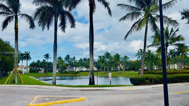 $4,195 | 1094 Redwood Street, Unit 1094, Hollywood, FL 33019