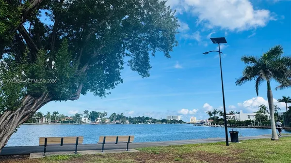 $4,195 | 1094 Redwood Street, Unit 1094, Hollywood, FL 33019