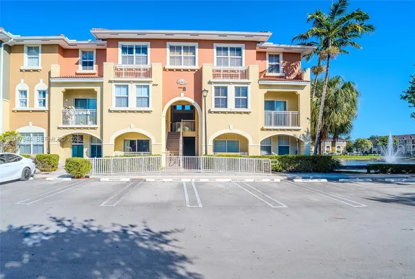 $2,850 | 10855 Northwest 88th Terrace, Unit 212, Doral, FL 33178