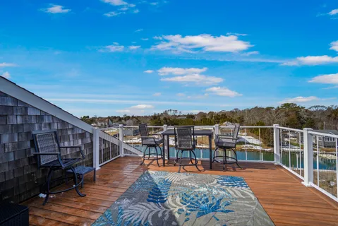 $1,895,000 | 68 Foster Avenue, Unit 9, Hampton Bays, NY 11946