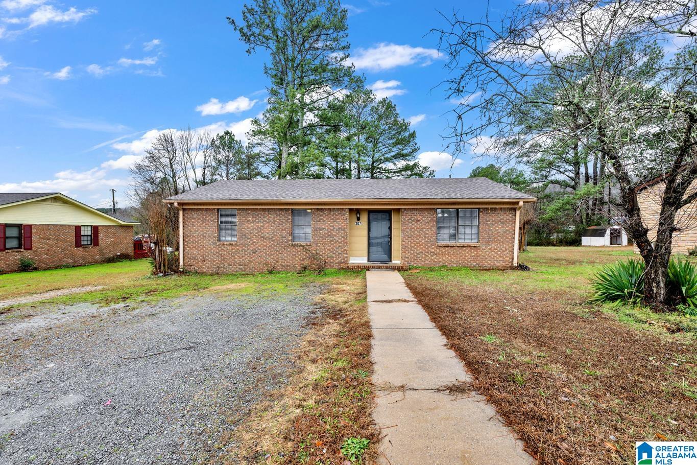 207 Ellen Street Oneonta, AL 35121 - Photo 2 of 23