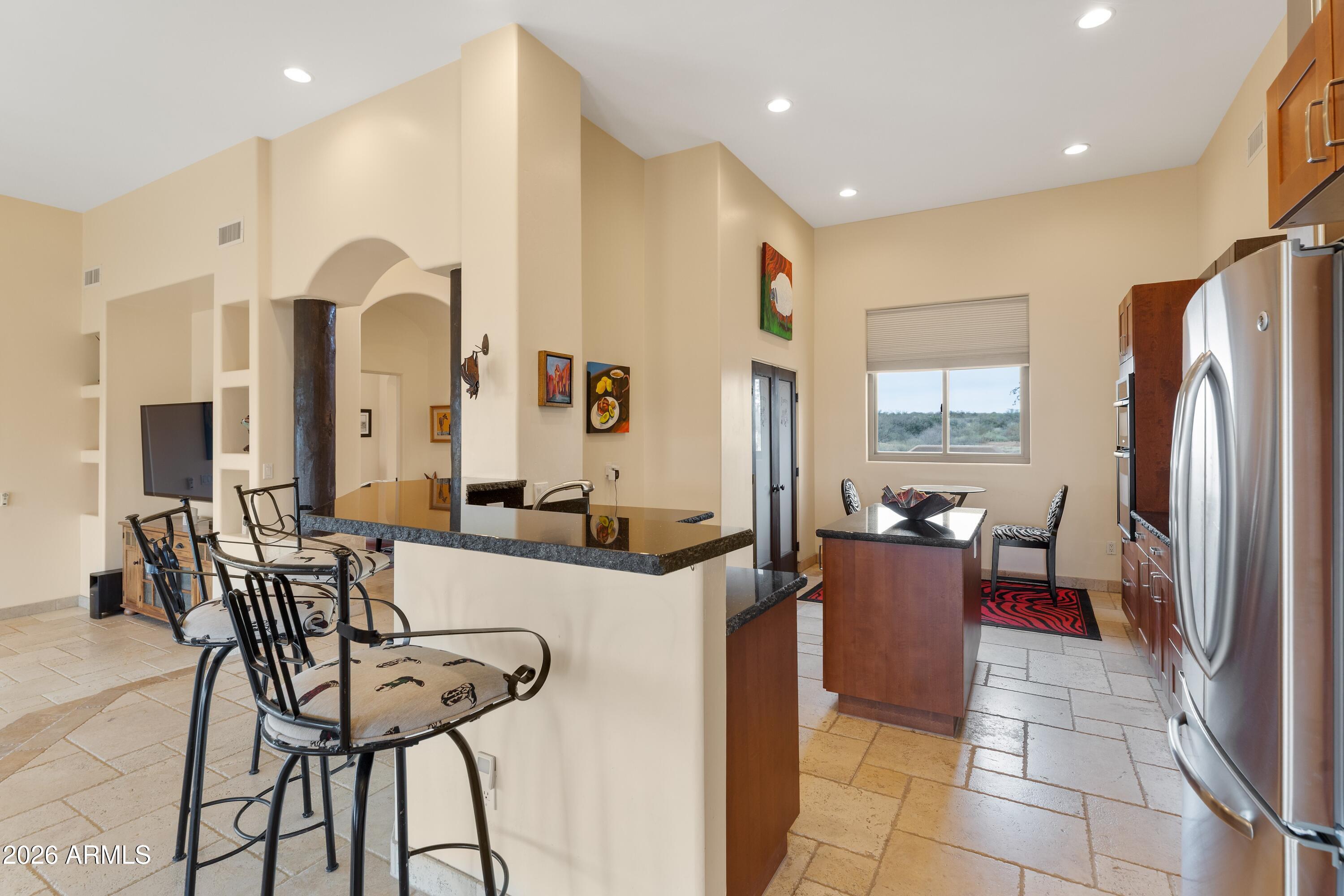 29015 North 168th Street Rio Verde, AZ 85263 - Photo 25 of 67 Breakfast Bar