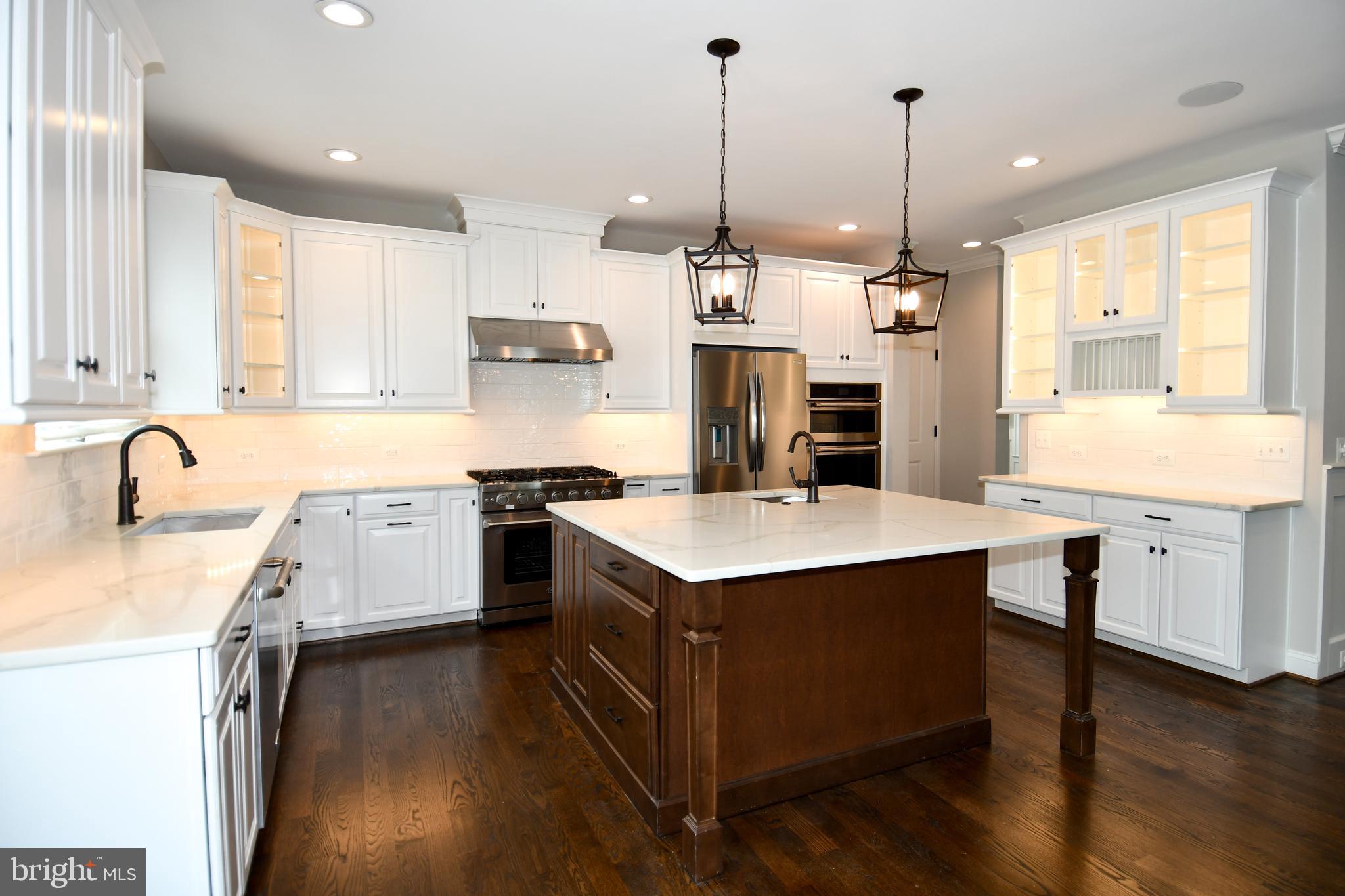 497 North Abingdon Street Arlington, VA 22203 - Photo 7 of 64