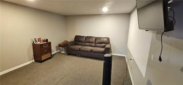 $269,900 | 104 West Cedar Street, Waverly, MO 64096