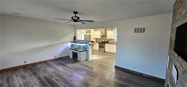 $269,900 | 104 West Cedar Street, Waverly, MO 64096