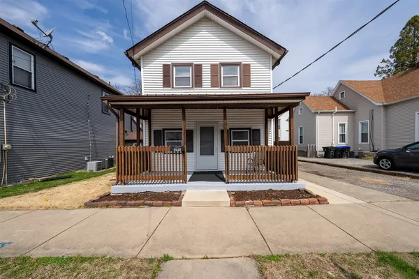 $150,000 | 603 West Chestnut Street, Bloomington, IL 61701