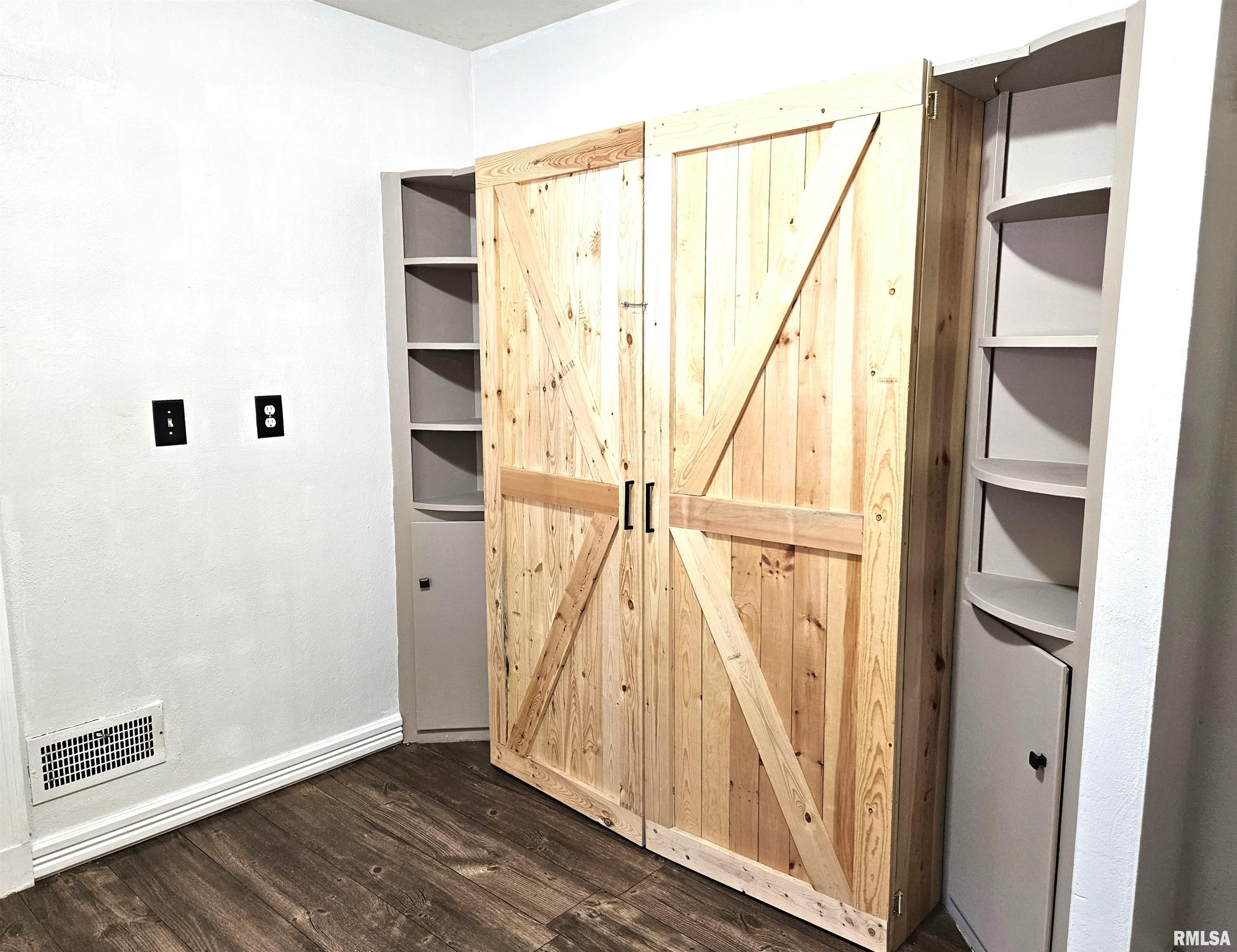 327 East 7th Street Flora, IL 62839 - Photo 29 of 72 Gallery Image 29