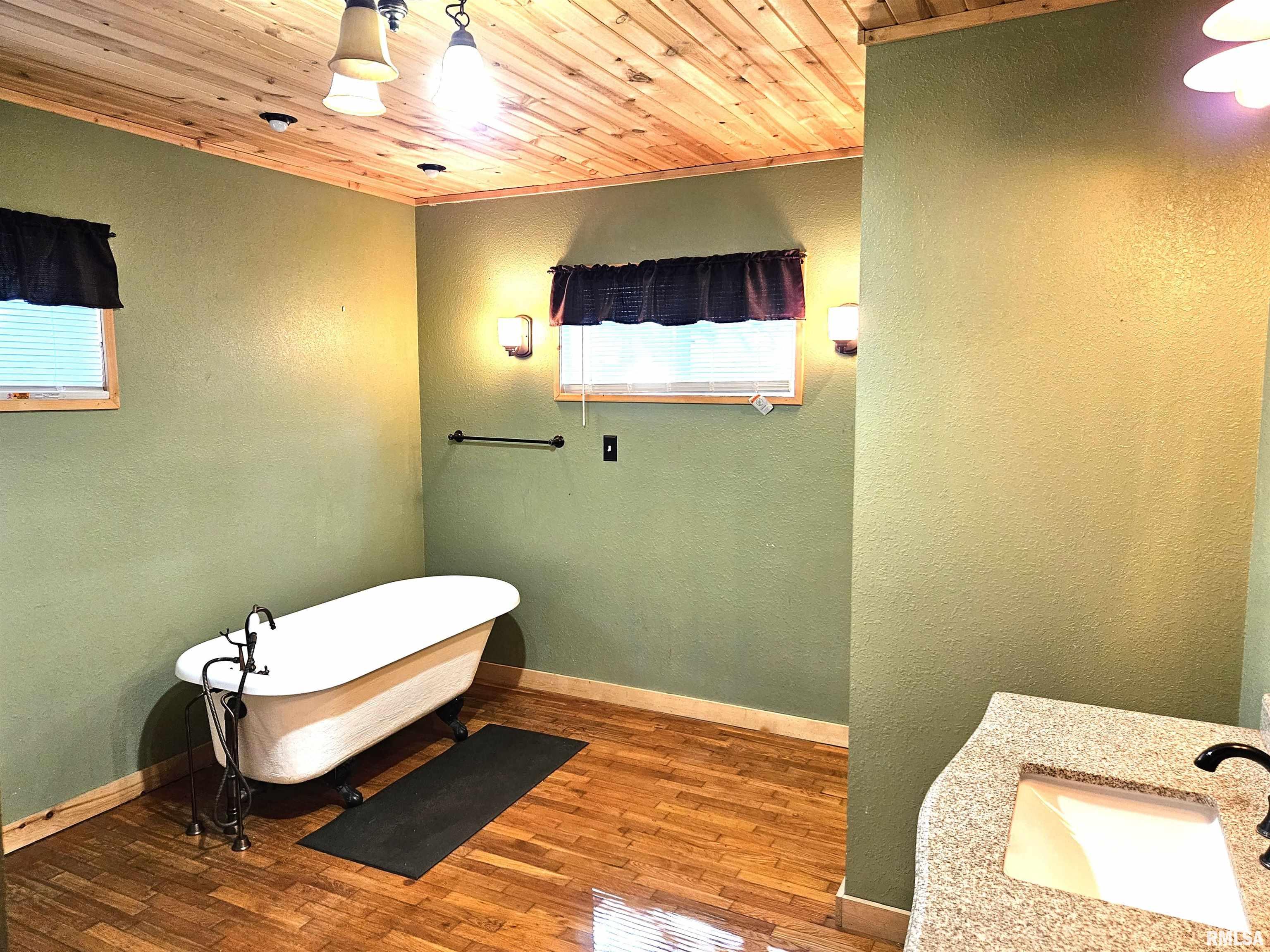 327 East 7th Street Flora, IL 62839 - Photo 36 of 72 Gallery Image 36