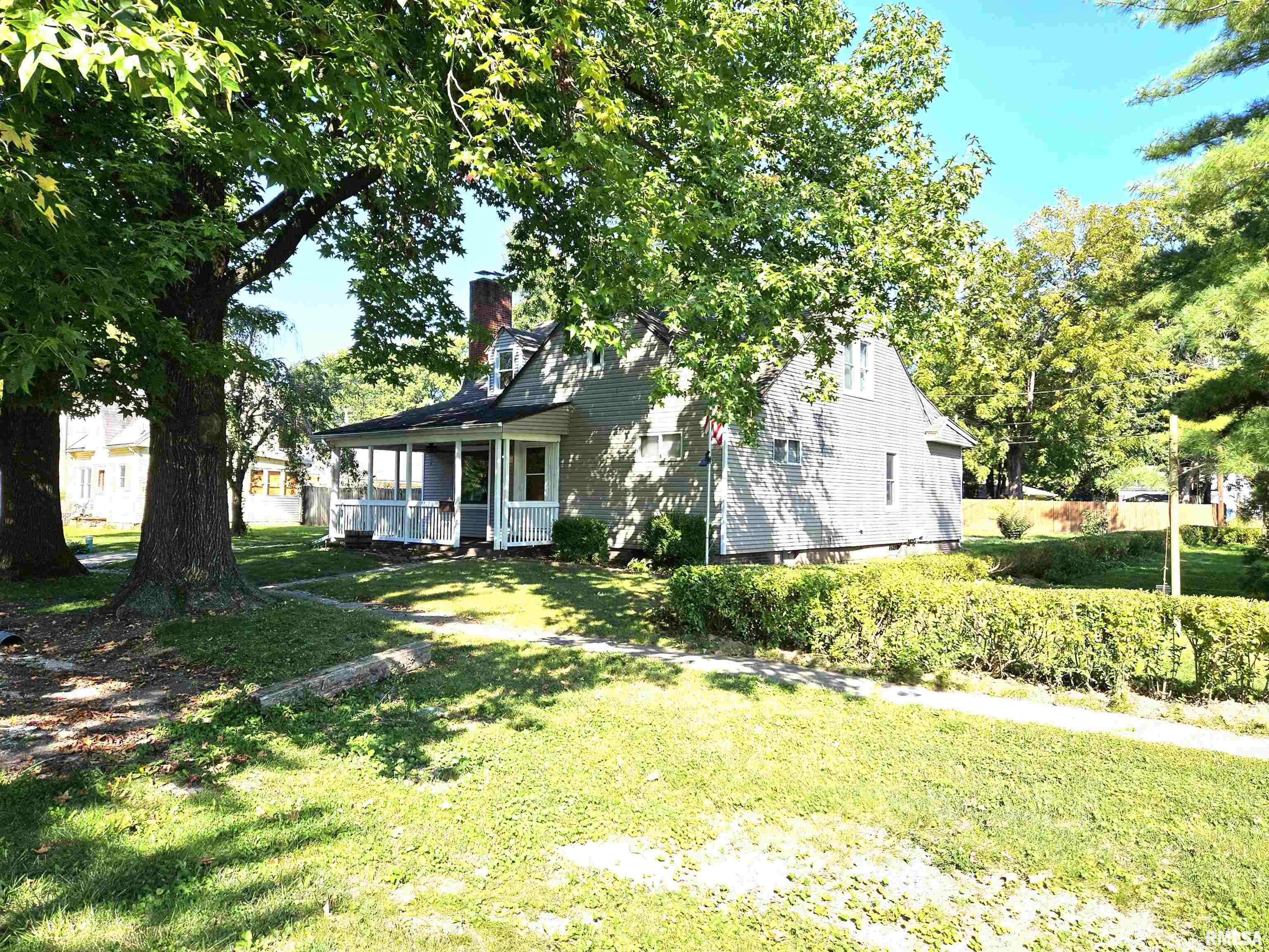 327 East 7th Street Flora, IL 62839 - Photo 43 of 72 Gallery Image 43